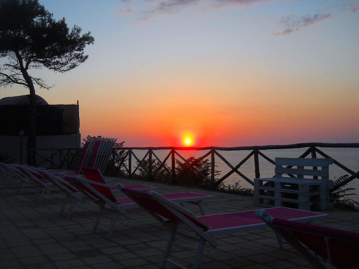Frontemare Hotel Village & Ristorante Роди Гарганико Екстериор снимка