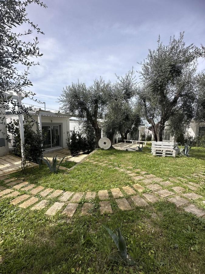Frontemare Hotel Village & Ristorante Роди Гарганико Екстериор снимка