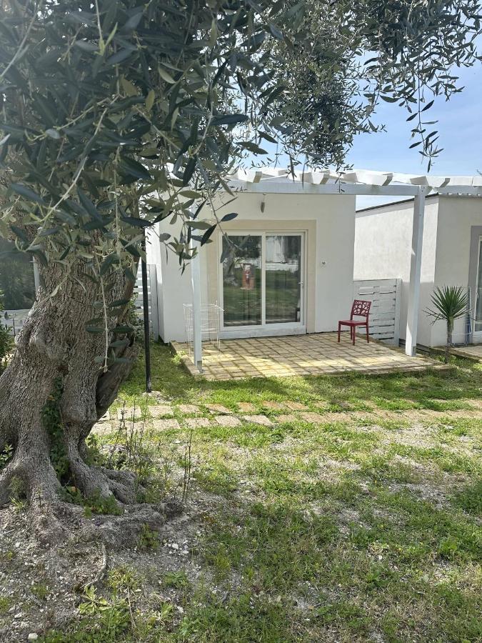 Frontemare Hotel Village & Ristorante Роди Гарганико Екстериор снимка